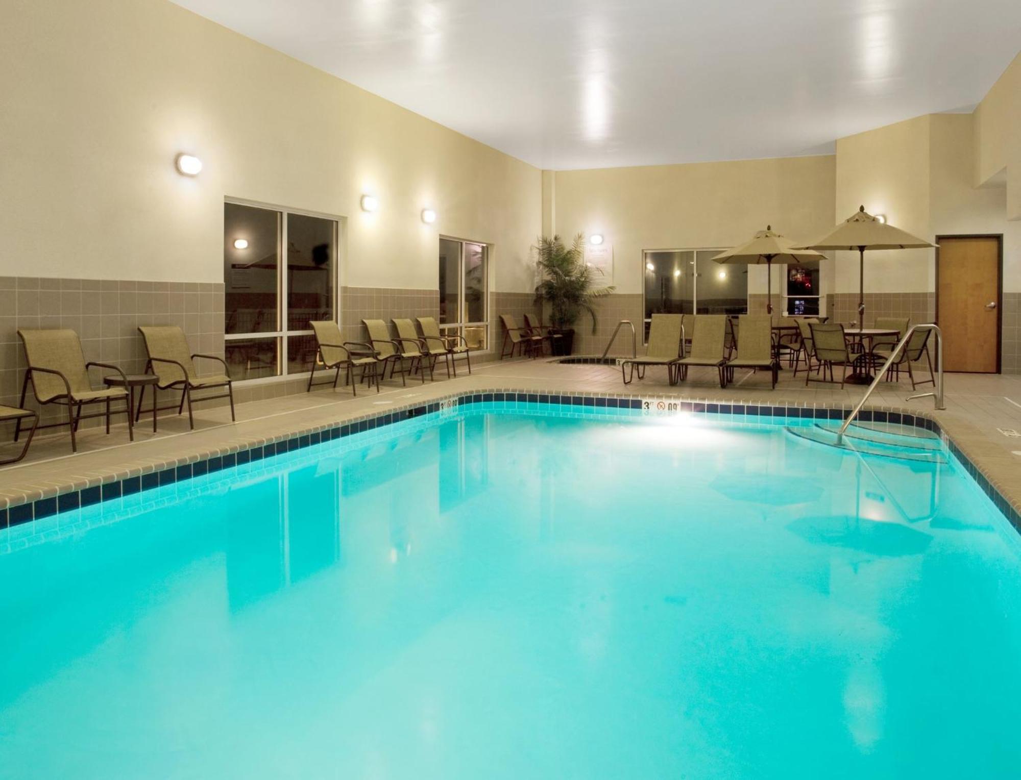 Holiday Inn Express Hotel & Suites Lake Zurich-Barrington By Ihg Zewnętrze zdjęcie