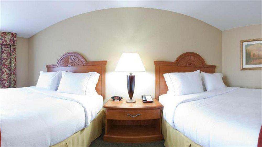 Holiday Inn Express Hotel & Suites Lake Zurich-Barrington By Ihg Zewnętrze zdjęcie