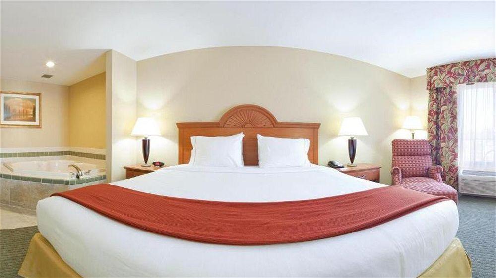 Holiday Inn Express Hotel & Suites Lake Zurich-Barrington By Ihg Zewnętrze zdjęcie